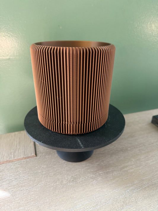 Ribbed Pot with Hidden Drainage