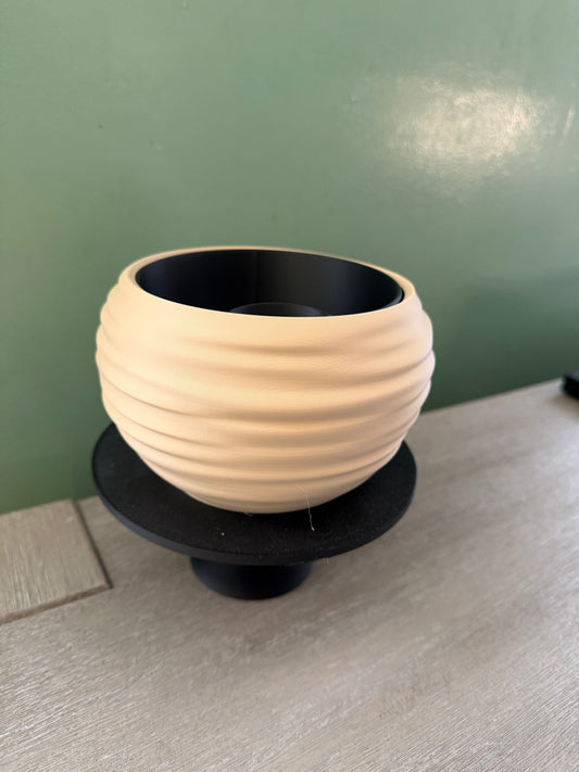 Wavy Self-Watering Pot